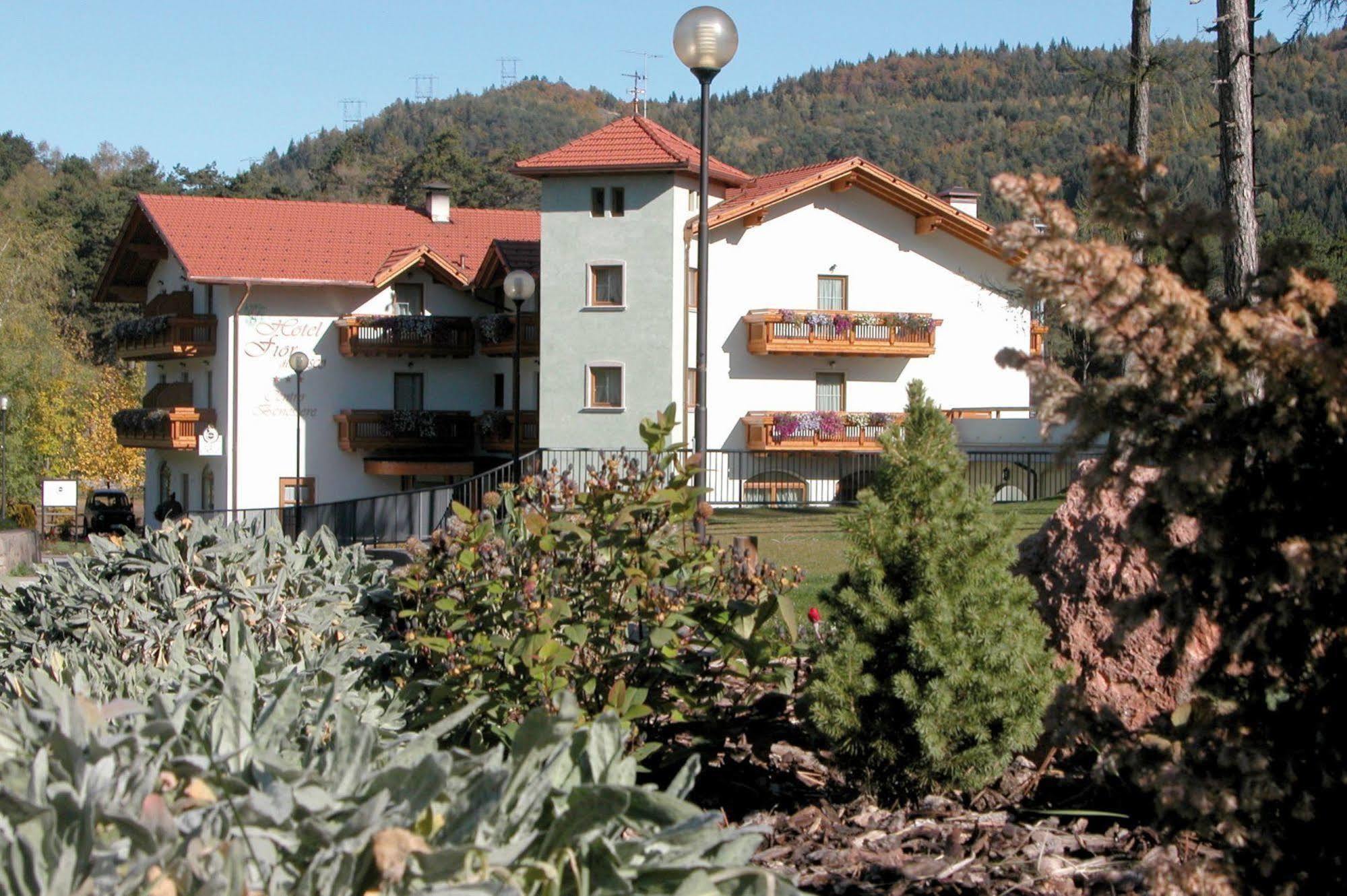 Hotel Fior Di Bosco Giovo Exterior foto